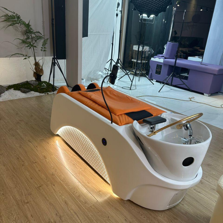 AQUELISSE Custom Design Head Spa